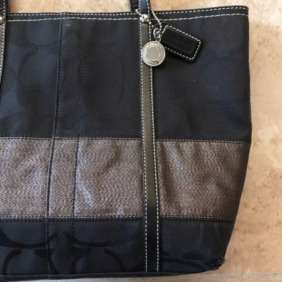 Coach | Signature Coach Tote Black & Metallic - Picture 2 of 8
